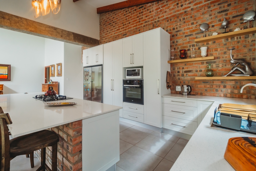 3 Bedroom Property for Sale in Heatherlands Western Cape